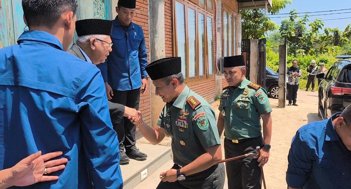 Komandan Kodim 0620/Kab. Cirebon dampingi Danrem 063/SGJ Hadiri Holaqoh Nasional dan Rakernas PK-Tren Indonesia.